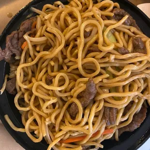 Beef lo mein