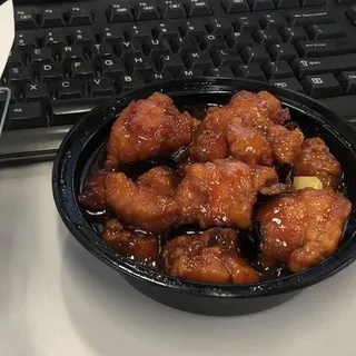 01. Generl Tso's Chicken Lunch Special