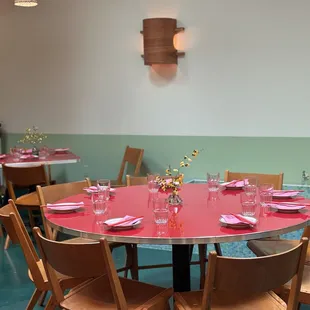 sushi and sashimi, interior