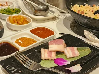 Dalongyi hotpot