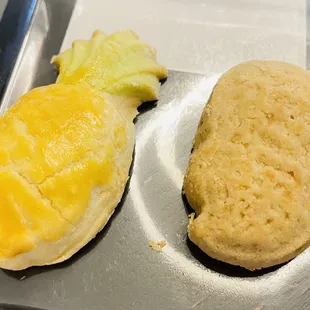Pineapple and peanuts cookies