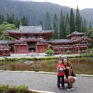 Nathan &amp; Jarmi throwing up signs!!