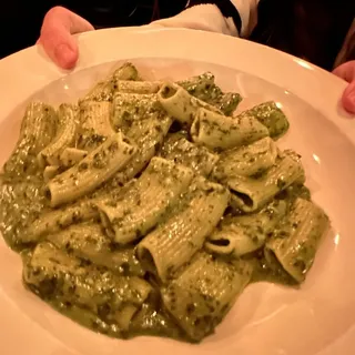 Rigatoni al Pesto