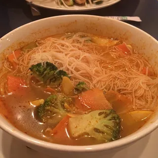 Tom Yum Mee Hoon