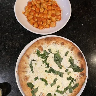 10&quot; Bianca Neve Pizza (Gluten Free Available)