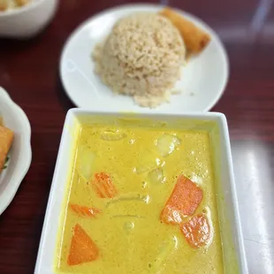 Yellow curry with shrimp