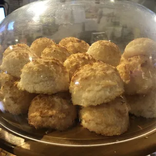 Coconut Macaroon cookie