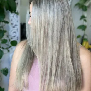 full blonde with shadow root