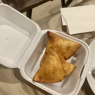 2 Piece Samosas