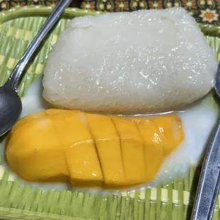 Sweet Mango Sticky Rice