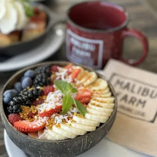 Açaí bowl with bee pollen added