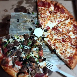 Large half combo with anchovies and half pepperoni