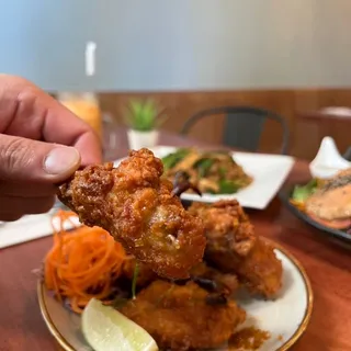 Tom Yum Wings