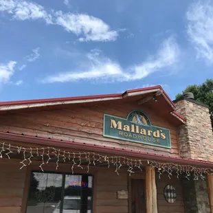 the front of mallard&apos;s