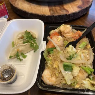 Shrimps Pad Woon Sen 1. Five Piece Steamed Dumpings