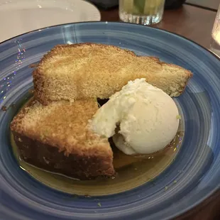 Gateau ti' son (corn cake, passionfruit/mango coulis, ginger ice cream)