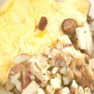 Whole Hog Omelette with breakfast potatoes and toast/jam ($14.95, 12/4/20)