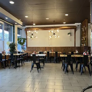 ramen and noodles, interior