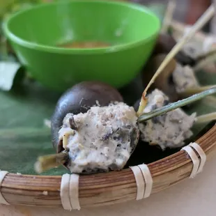 Snails stuffed with pork