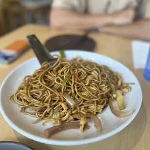 Chicken Mama Lo Mein