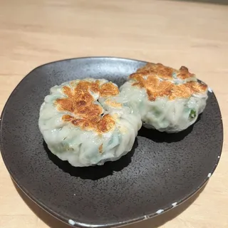 Pan Fried Chives Dumpling (2)