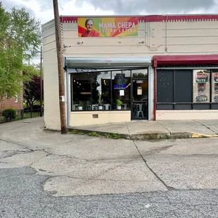 the outside of a restaurant