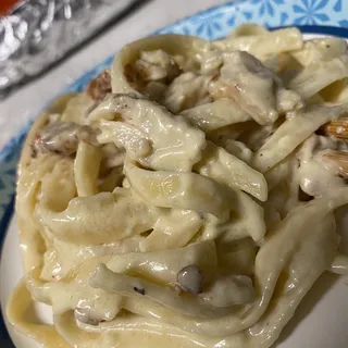 Fettuccine Alfredo