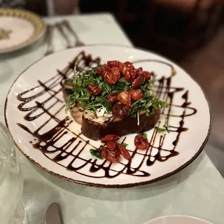 Bruschetta Caprese con Burrata
