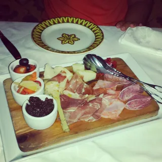 La Mamma Dell' Antipasto