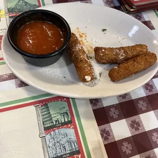 We dug into the mozzarella sticks before I snapped the picture, but they were presented beautifully.