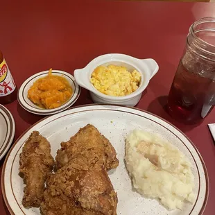 3 piece fried chicken + mashed potatoes + yam + Mac n cheese