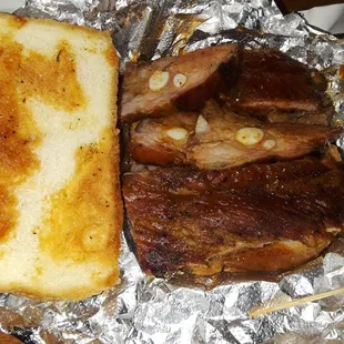 These ribs were suspect : I almost positive they were baked and not grilled, there is no smoke ring. They were ok