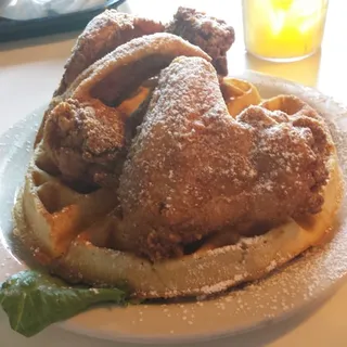 Signature Wings & Waffles Meal