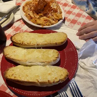 Garlic bread with cheese