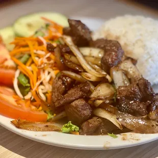 *Shaken Beef Tenderloin w/ Rice*