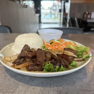 Shaken Beef Tenderloin w/ Rice
