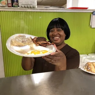 Mama Jo serving up the Mojo