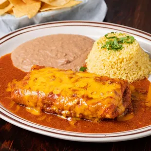 a plate of mexican food