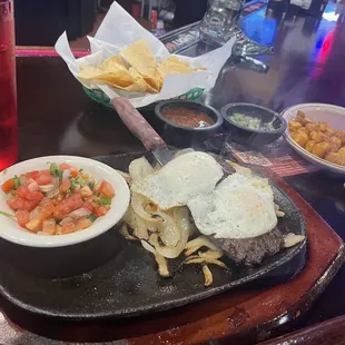 Carne Asada con Huevos Desayunos