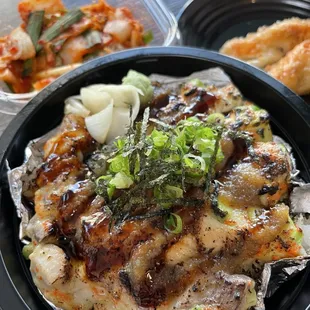 Garlic Seared Tuna Bowl