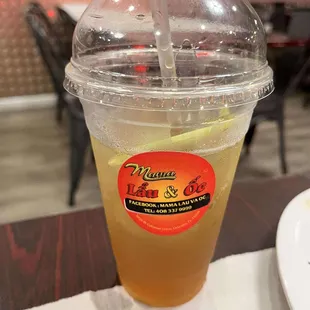 Tra dao cam sa (peach iced tea with orange and lemongrass)