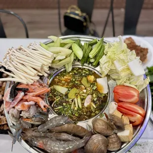 Vietnamese Seafood Hotpot