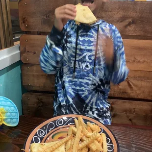 Quesadillas and fries