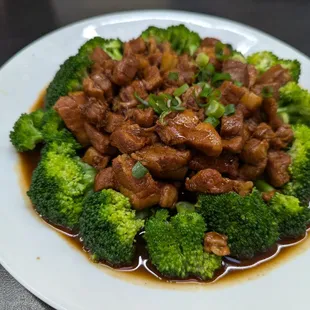 Braised Pork &amp; Broccoli