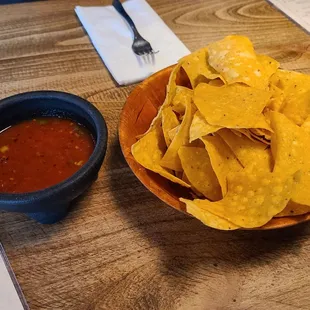 Complimentary warm chips and salsa with free refills - 7/2022