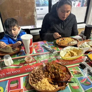 Camarones empanizados con nopales, sopes and chiles relleno