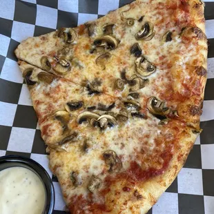 mushroom pizza
