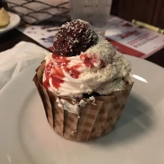 Spaghetti and Meatball Cupcake