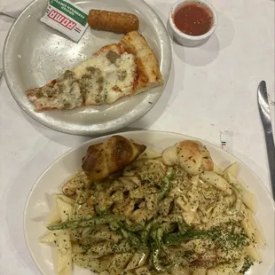 Santa Fe Chicken Pasta and Garlic Knots