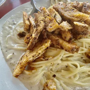 Bae had the chicken Alfredo. It was tasty.